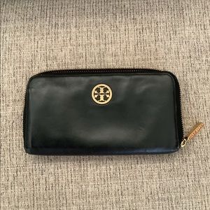 Tory Burch black leather wallet